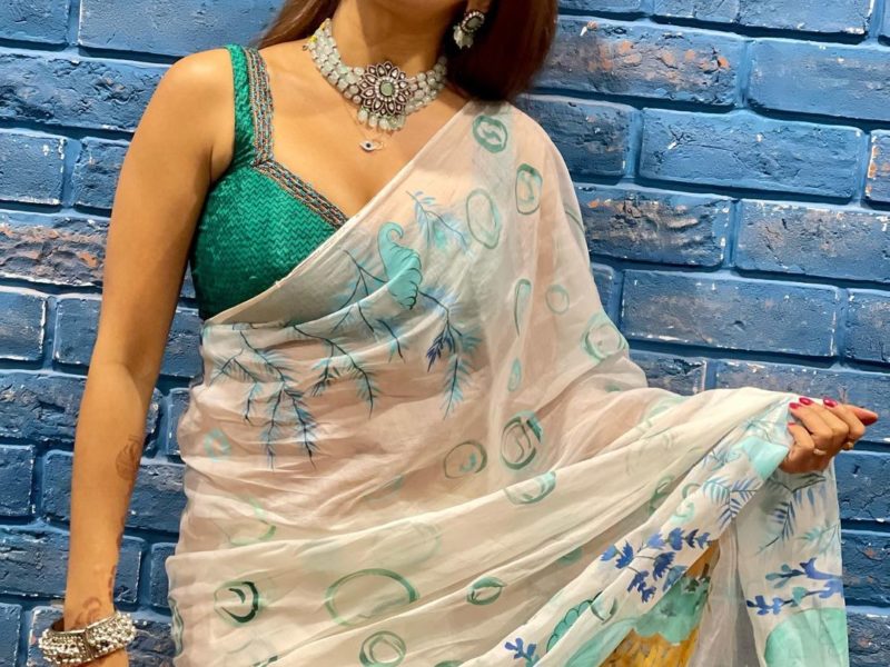 Don’t Change To Fit The Fashion… Change The Fashion To Fit You…. #saree #love #t...